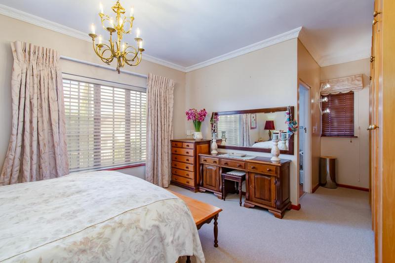 3 Bedroom Property for Sale in Vergesig Western Cape
